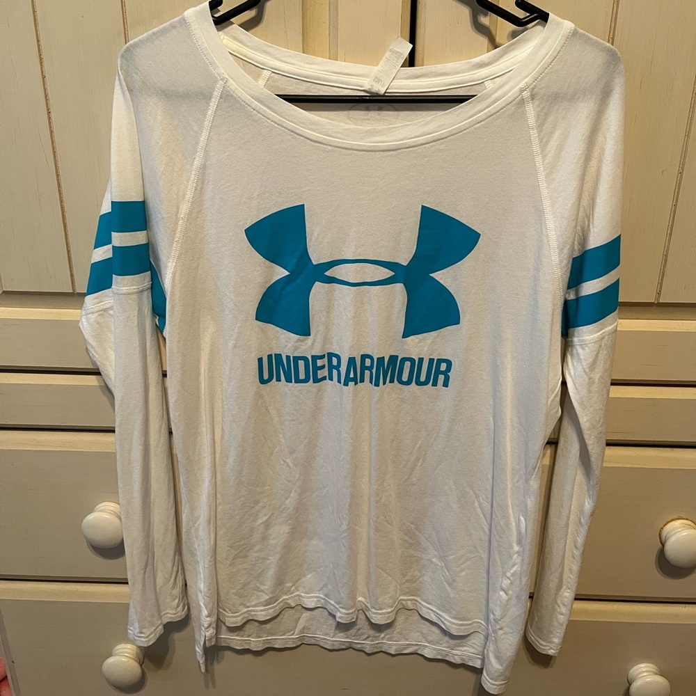 Under Armour women’s logo top size small